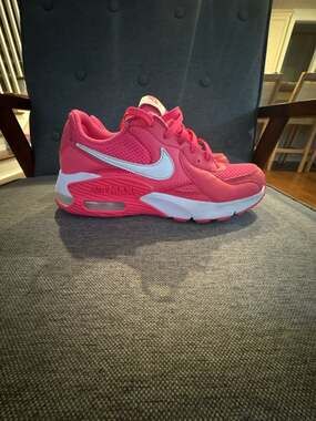 Nike Women's Air Max Excee 'Hyper Pink White' Casual Sneakers (FD0294-600) 6.5